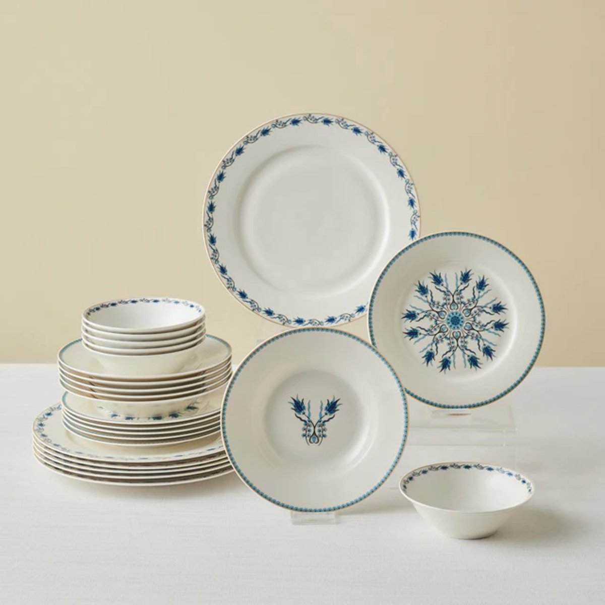 Karaca Forever Iznik - 24-delige New Bone Serviesset – 6 Personen – Multicolor - Luxe Dinerset