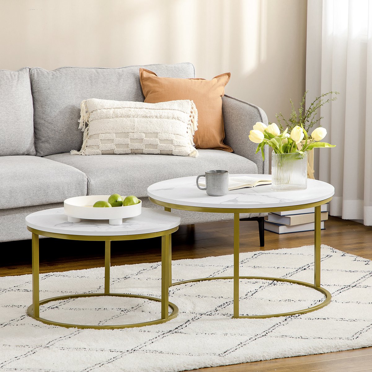 Wishdor - Salontafelset Van 2 - Rond En Stapelbaar - Modern Ontwerp Voor Woonkamer - Te Gebruiken Als Salontafel Of Bijzettafel - Spaanplaat Met Marmerlook En Stalen Frame - Wit En Goud - Ø74 X 46,3 Cm En Ø59 X 38,5 Cm