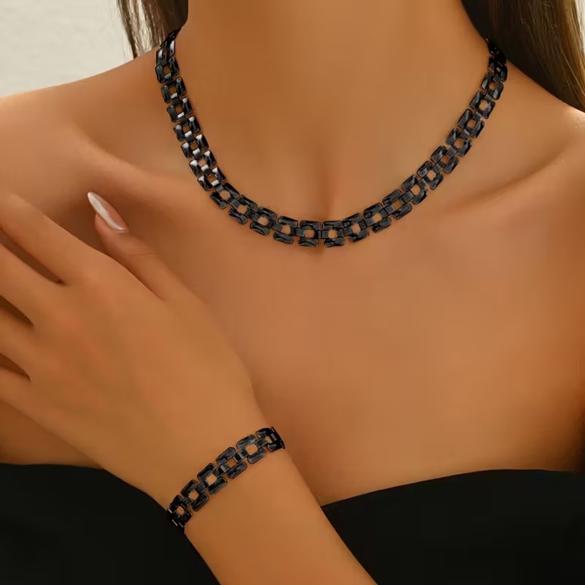 My Sweet Romance® - Dames Ketting Modieuze zwarte Kettingset - Geometrisch Design, Ketting 42 cm + 5 cm, Armband 18 cm + 5 cm