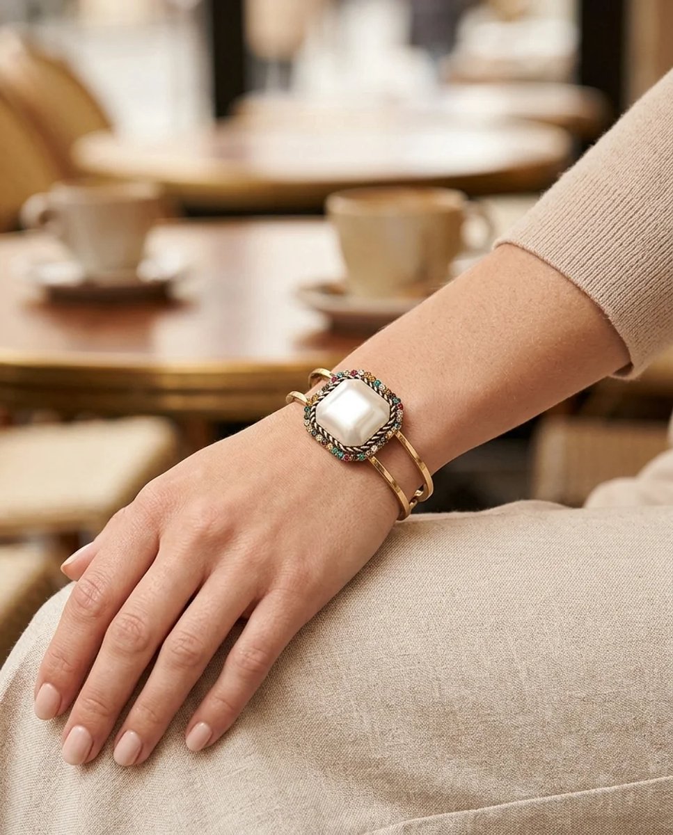 Dorvina Vintage Dames Manchet Armband Bronzen Authentiek Sieraad Gekleurde Kristallen Steen Bewerkt Vierkant Parel Model