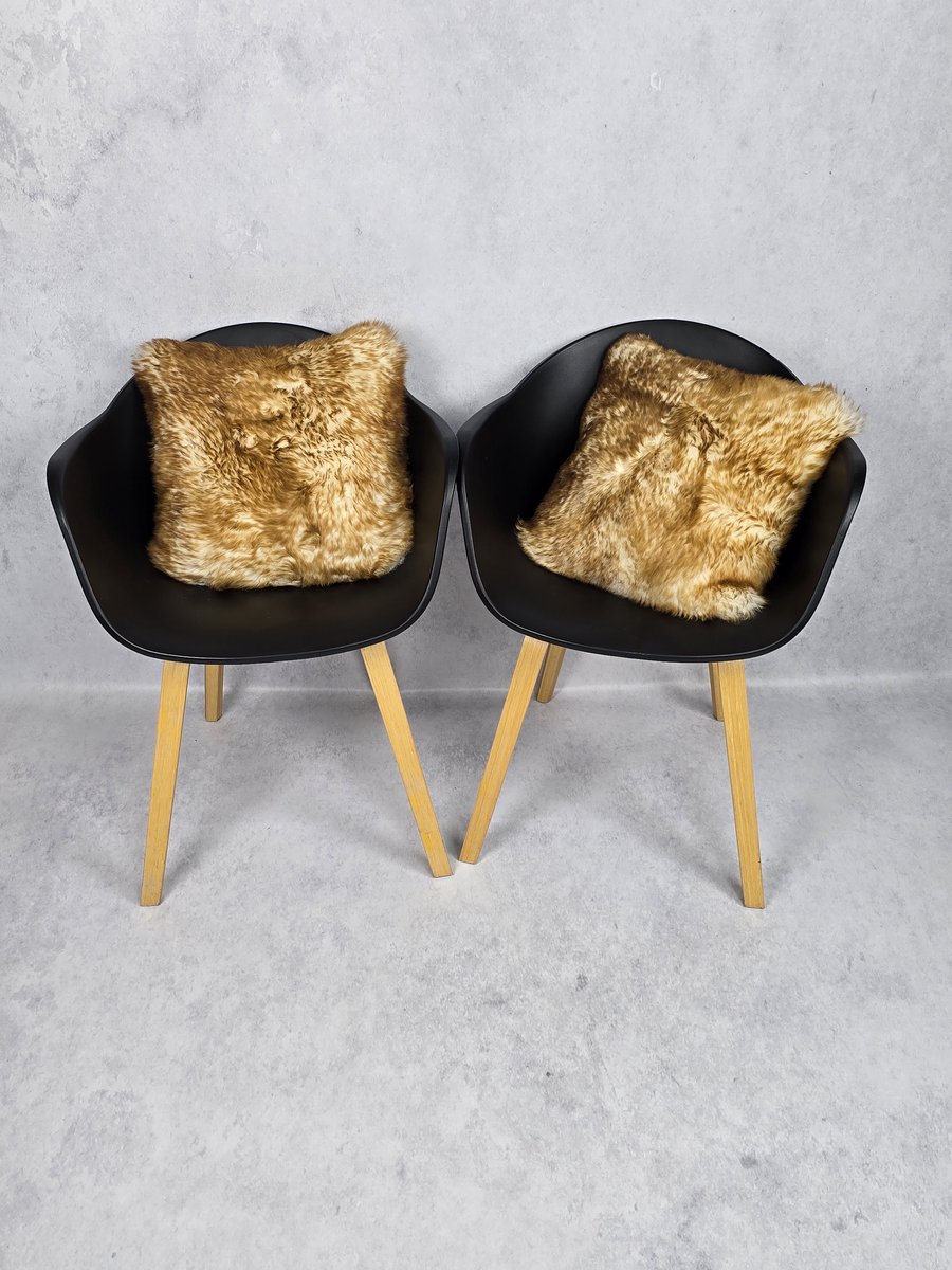 Kussen – Schapenvacht – Moeflon – Exclusieve collectie – Woondecoratie – Bruin, wit, crème – 100% echt natuurlijke wollen vacht – 40x40 cm