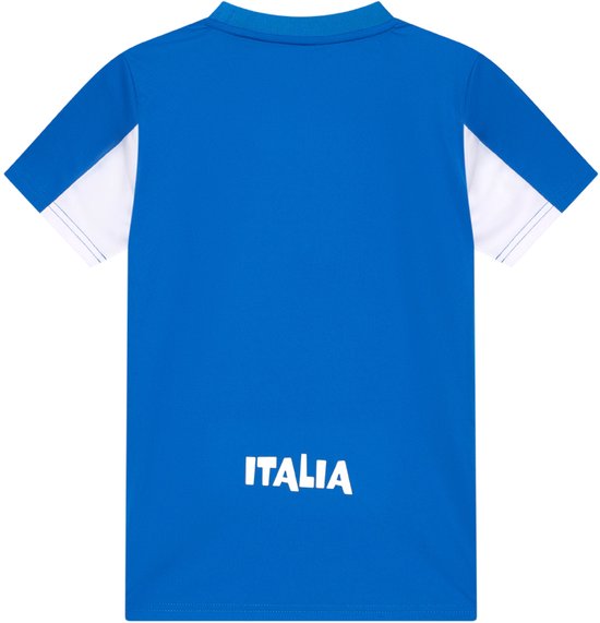 Achterkant van een blauw voetbalshirt met witte accenten op de mouwen en 'ITALIA' in het wit.