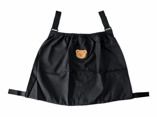 Zwarte kinderwagenorganizer met teddybeerlogo en verstelbare banden en gespen.