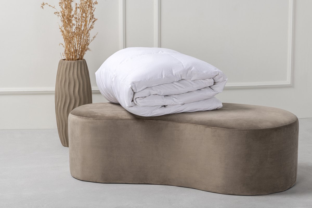 Aliena Luxe Donzen All year dekbed 200x220 cm – 90% Eendendons – Hotelkwaliteit – all year – Ideaal voor Warme Slapers – Licht, Ademend & Verkoelend – Anti-Verschuif Systeem – tweepersoons