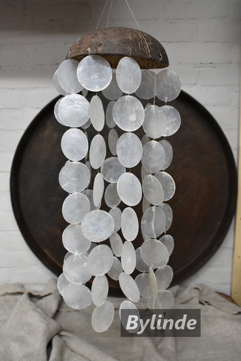 Capiz mobiel hanger kokosnoot - naturel - Windgong - schelpenhanger - naturel wit schelpen mobile - 17x17x65cm.