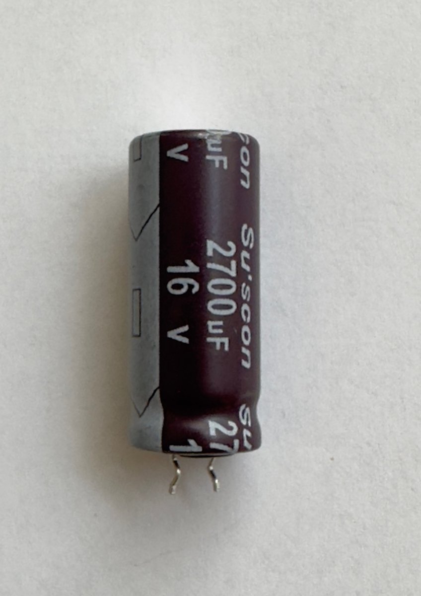 2700uF/16V Su'scon Elektrolytische condensator | 13x32mm | Lifetime 9000 uur