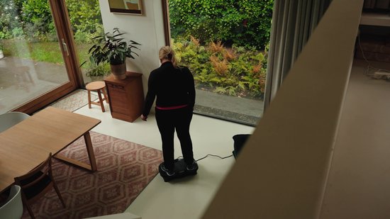 Fithlon Trilplaat - Trilplaat fitness - Powerplate - Inclusief weerstandsbanden en handvatten - 5 trainingsprogramma's - 99 snelheidniveaus - Bluetooth - Extra krachtige motor