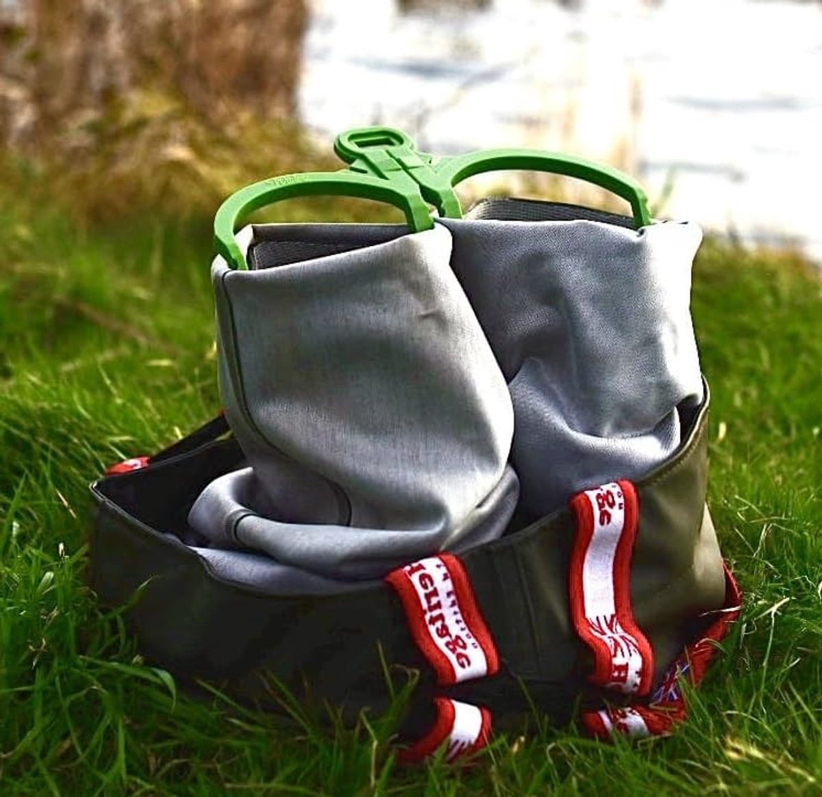 Steltloper Hulpmiddel - Wadeez Stabilisator - Vissen Op Locatie - Verhoogde Stabiliteit - 29 x 14 x 6 cm - Groen