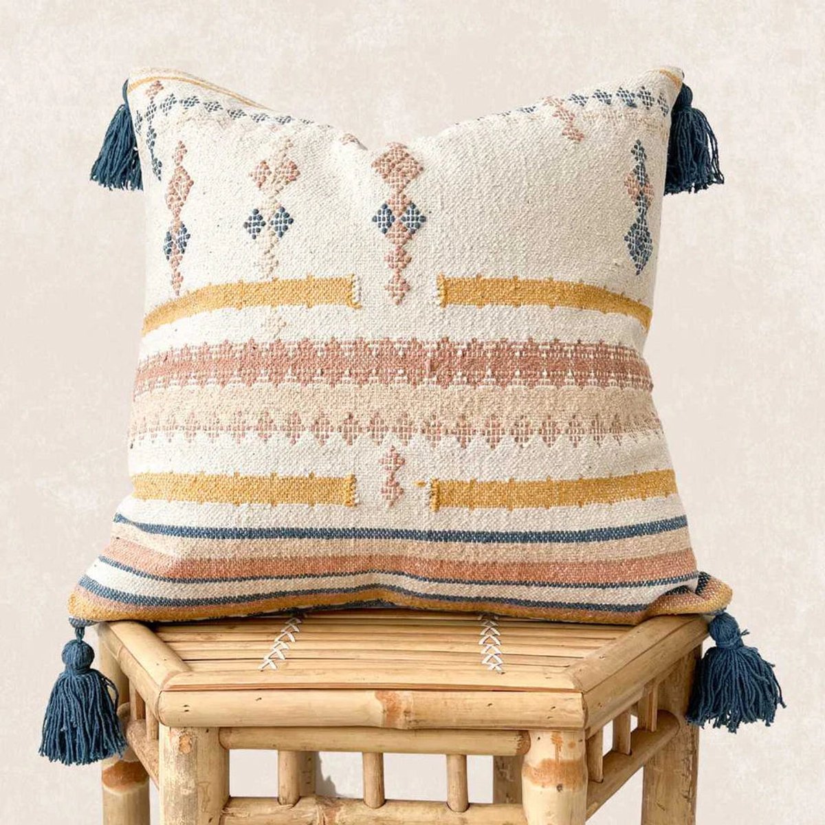 TFP Hand Woven Coastal Cushion Cover - Sierkussenhoes | Nyra - 50 x 50 cm - 100% Organic Cotton (GOTS Certified) - Handmade in India - cream, natural white, terracotta, Coral, Coral Blue, Colourful