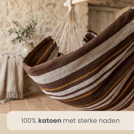 Bruine, witte en gele strepen op de hangstoel, 100% katoen met sterke naden.
