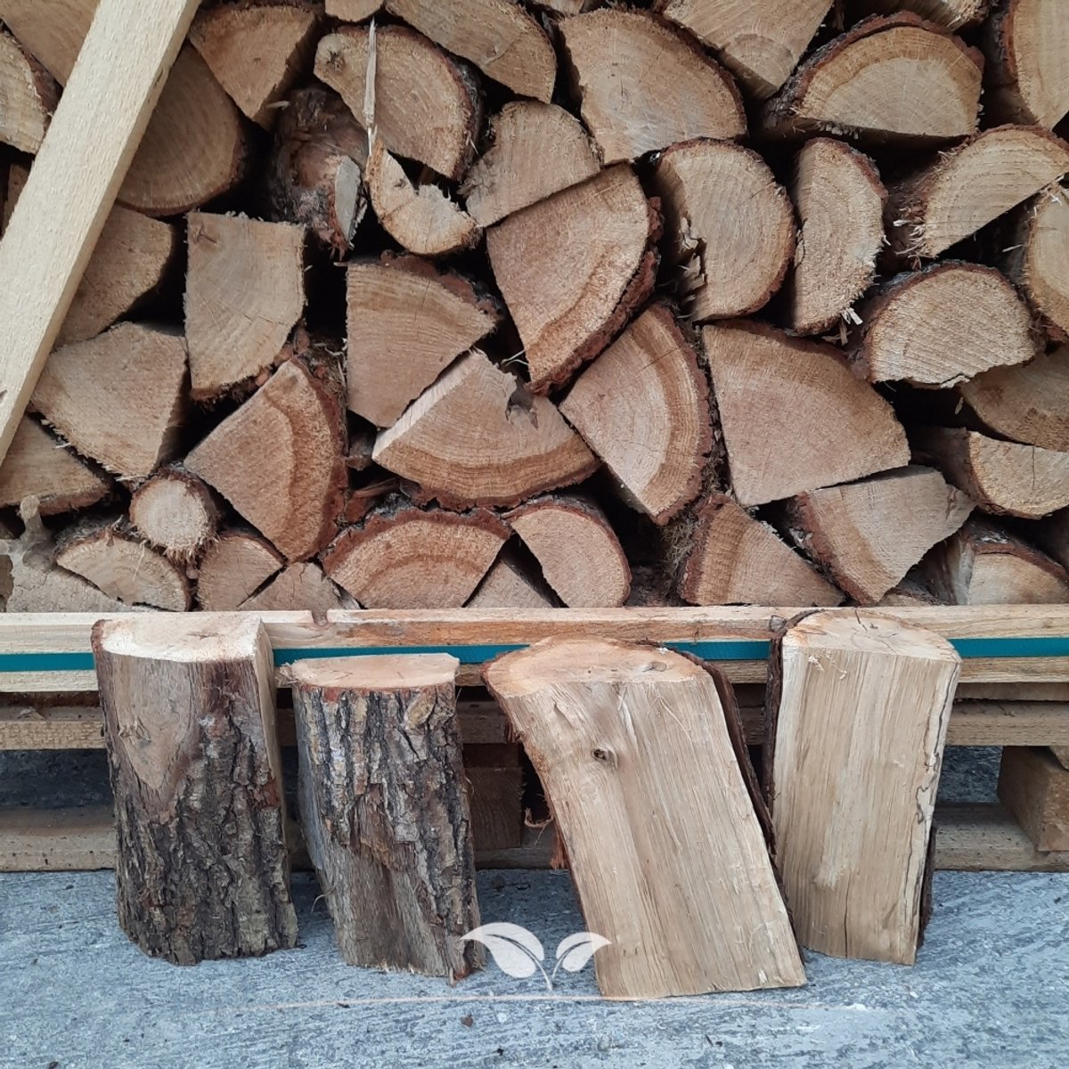Haardhout, Eik | 3 halve pallets 1,0 kuub strak gestapeld