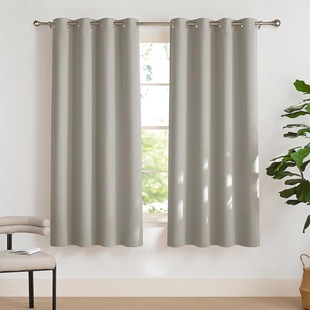 Verte Gordijnen Kant en Klaar met Haakjes - Zonwerende Gordijnen met Oogjes - Korte - Warmtewerende Decoratieve Gordijnen voor de Keuken en Eetkamer - 140 cm Breed x 160 cm Hoog - 2 Panelen - Naturel