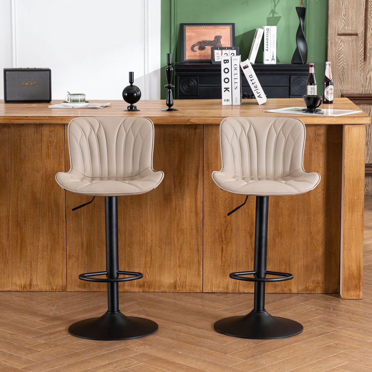 Barkruk Set van 2 Verstelbaar 48 x 83 x 54 cm – Draaibare Barstoelen met Rugleuning en Voetensteun – Luxe Kunstleer Keukenkrukken in Kaki – Urbanhome