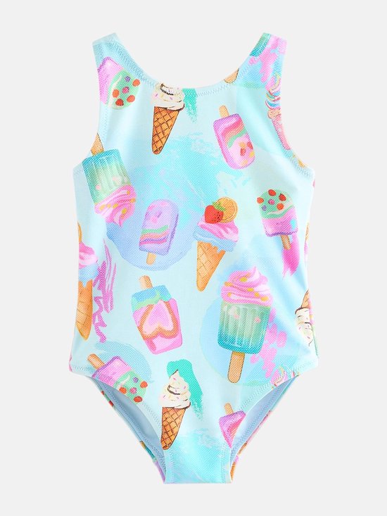 Lichtblauwe badpak met een print van diverse ijsjes, waaronder hoorntjesijs, in levendige pastelkleuren.