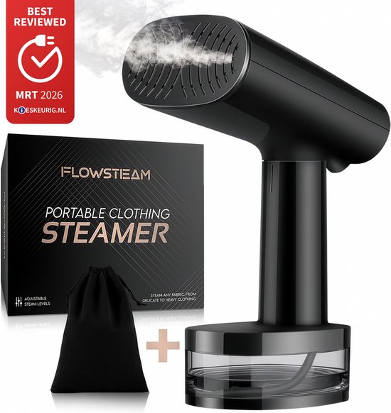 Zwarte kledingstomer met stoom, naast de verpakking en opbergzakje. Best Reviewed.