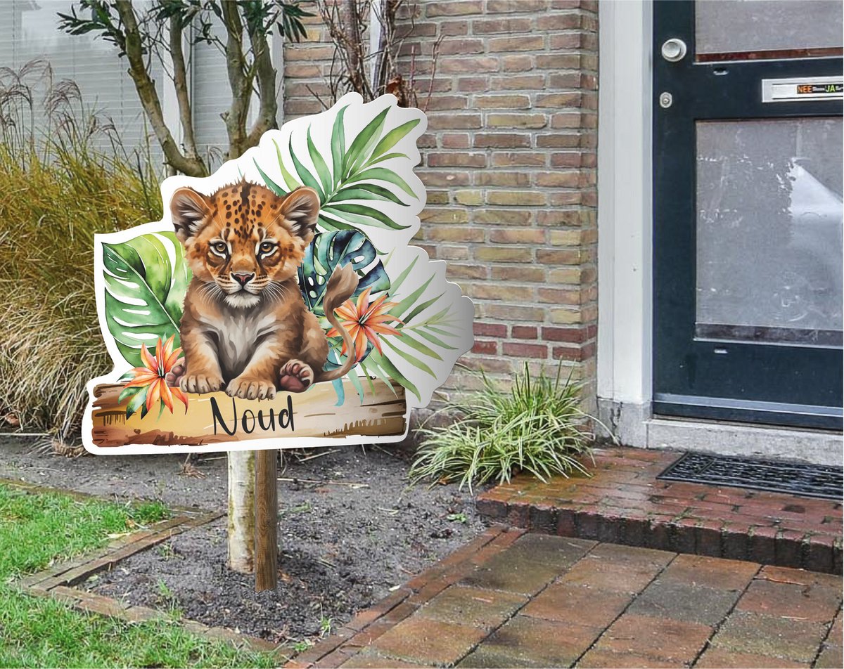 StudioJitske | geboortebord 50cm | raamsticker | raambord | leeuwtje silhouette leeuw balderen met naam en geboortedatum