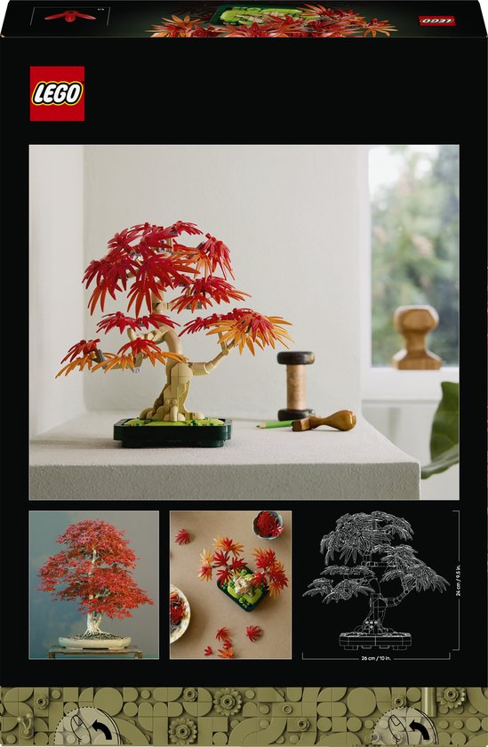 LEGO Japanse esdoorn bonsaiboompje met rode en oranje bladeren op een groene pot.
