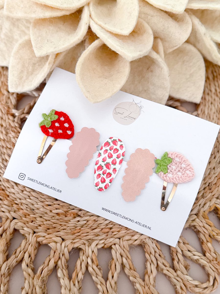 Setje Haarspeldjes - Berry Bliss - Klikklak Haarspeldje - Haarspeldjes voor Meisjes & Kinderen - Aardbei - Verjaardagscadeau - Haaraccessoires voor Peuters & Kleuters