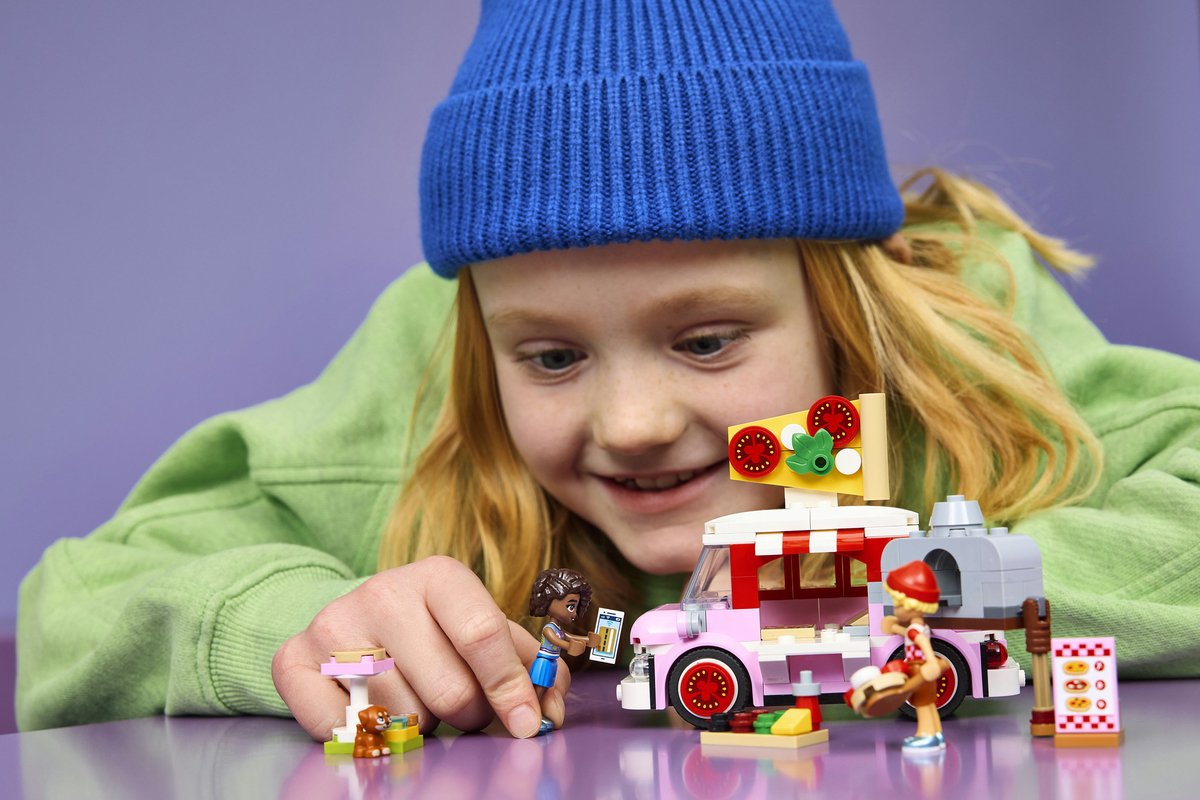 LEGO Friends Pizzatruck Speelgoed voor Kinderen vanaf 6 Jaar met 2 Poppetjes 42694 — cadeau in Spellen & Speelgoed - foto 4