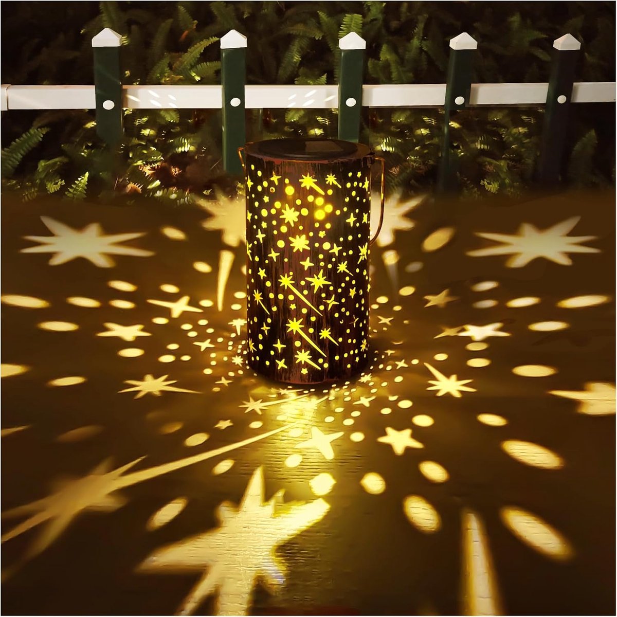 Zonnelantaarn Buiten - Sterrenlicht Projectie - Tuindecoratie - Dynamische Sterren - 10x10x18 cm - Messing Kleur
