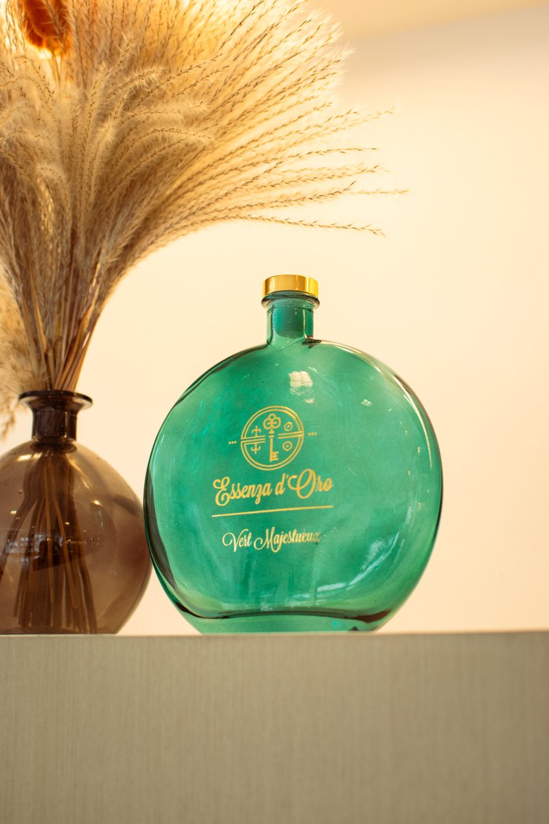 Essenza d'Oro - Vert Majestueux - Luxe geurstokjes diffuser 500 ml - Carillon Bleu - Essenza d'Oro - Le Majestueux - glazen diffuser - interieurparfum - langdurige geurverspreiding - tot 6 maanden