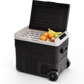 Zwarte koelbox met beige deksel, deels geopend, gevuld met blikjes, fruit en digitaal display.