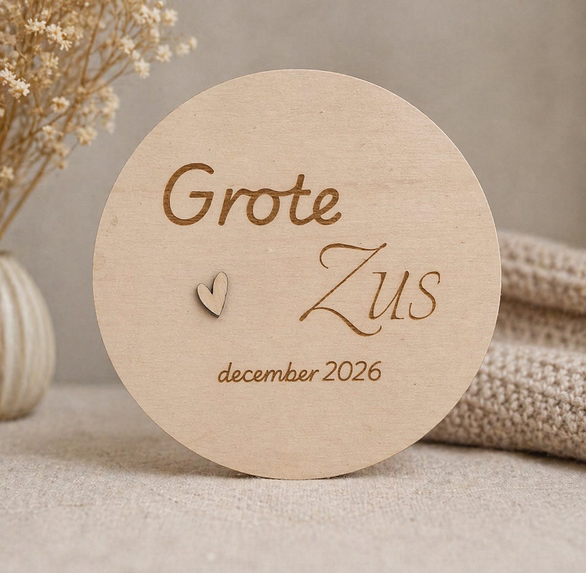 Houten cirkel 'Grote Zus' met gravure – Zwangerschapsaankondiging