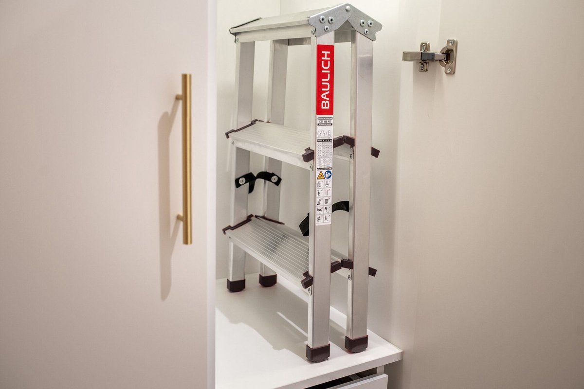Baulich Opvouwbare aluminium ladder voor huishouden - 3 treden dubbelzijdig met antislip - werkhoogte 219 cm, max. belasting 120 kg – foto 5