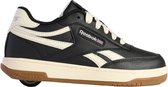 Heelys x reebok club c in de kleur zwart.