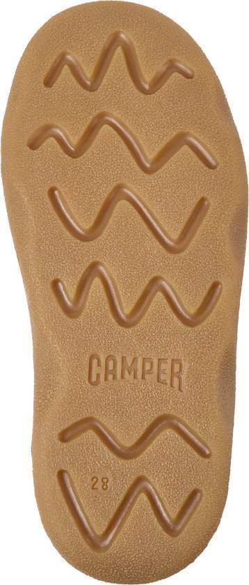 Bruine rubberen zool met golvend profiel en 'CAMPER'-logo, maat 28.