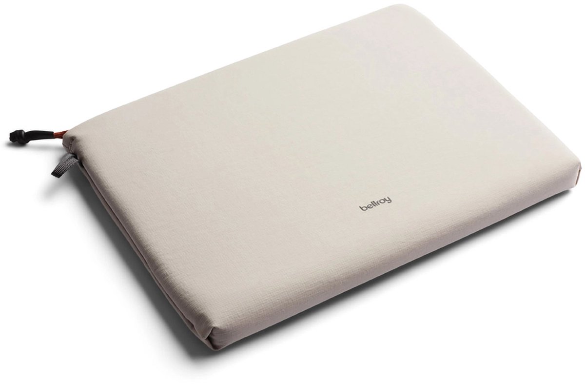 Bellroy Lite Sleeve MacBook Pro/Air/Neo 13/14 – Geschikt voor 14 Laptop – Gecoate Rits voor Duurzaamheid – Dubbele Dichtheid Schuim voor Bescherming - Wit