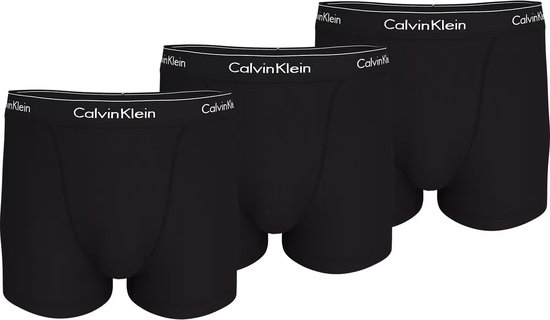 Drie zwarte Calvin Klein boxershorts met elastische tailleband.