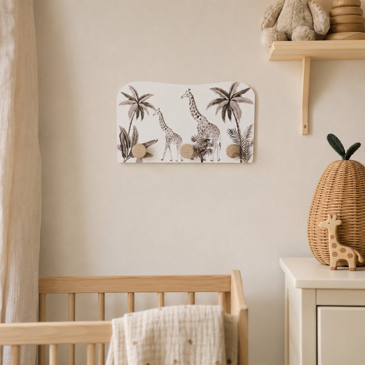 jungle giraffe kapstok kinderkamer - vintage jungle taupe - babykamer - giraf
