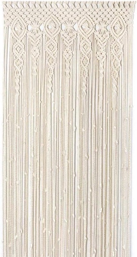 Crèmekleurig macramé gordijn met gedetailleerd knoopwerk en lange franjes.