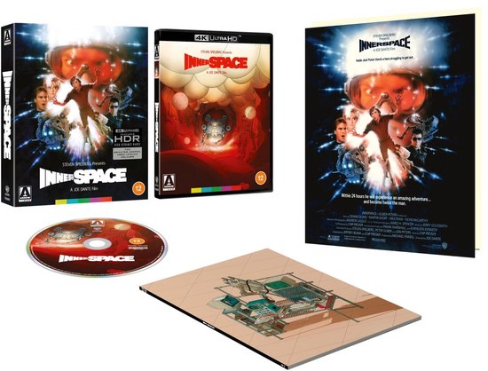 Limited edition 4K Ultra HD boxset van Innerspace, met de filmhoes, disc, poster en boekje. Grote poster met de hoofdrolspelers en de titel Innerspace.