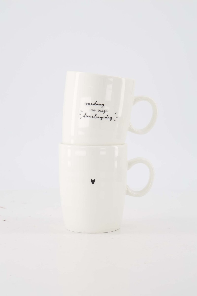 Zusss Set Van 2 Theemokken Lievelingsdag Hartje - Verjaardag - Cadeau Dames Keramiek White / Black