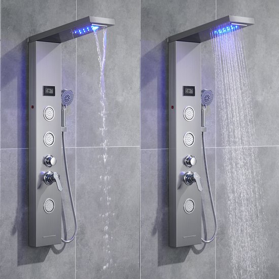 Zilveren douchepaneel met LED-verlichting, regen- en massagedouches, digitale display.