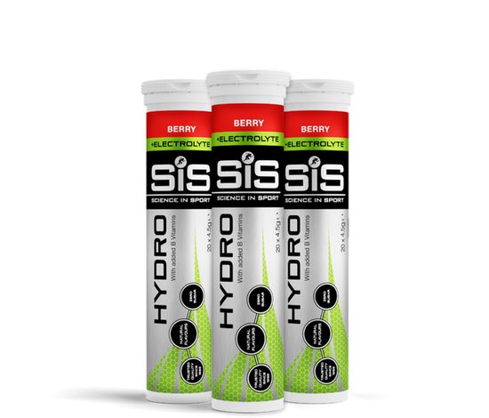 Drie kokers Science in Sport GO Hydro Berry smaak bruistabletten met groene honingraatprint, 'HYDRO' en '+ELECTROLYTE' op de voorkant.