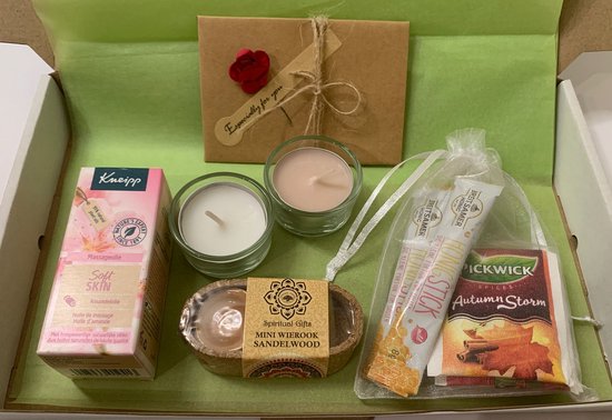 Boîte de courtoisie pour boîte aux lettres Vert – Cadeau Wellness avec 2 Bougies, Thé, Miel & Huile de massage – Avec Carte personnalisée