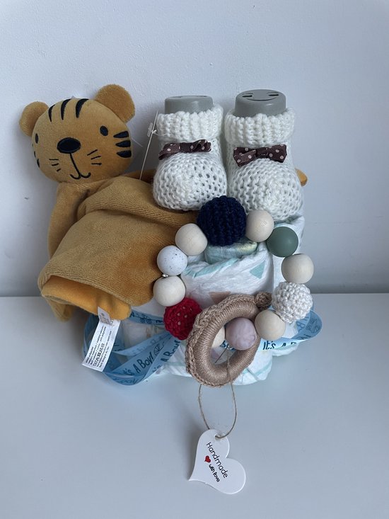 Luiertaart jongen | Kraamcadeau | Babyshower | Tijger knuffeldoek | Handmade bijtring | Babyslofjes | Pampers luiers | Maminobaby.nl — afbeelding 3