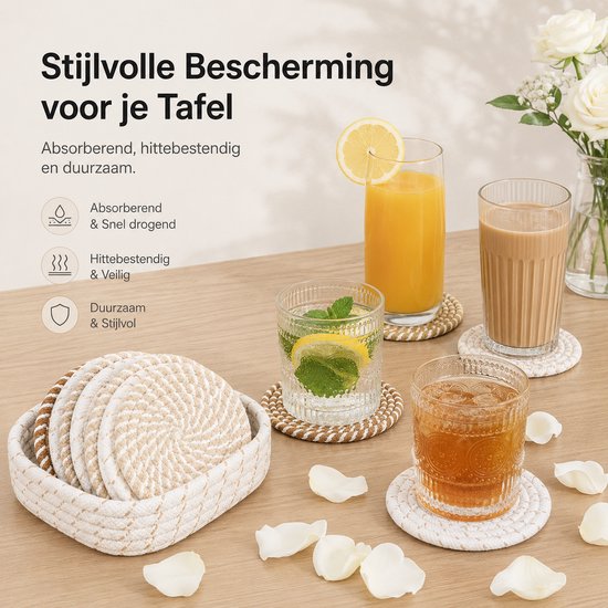 Gevlochten onderzetters in diverse naturel tinten, ter bescherming van de tafel, met de tekst 'Stijlvolle Bescherming voor je Tafel'.