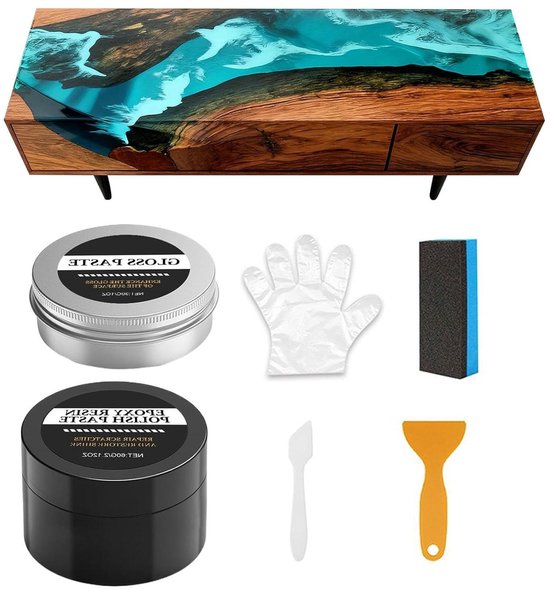 Overzicht van de Epoxy Resin Polishing Kit: houten tafel met epoxy rivier, potjes, handschoenen, spons en spatels.