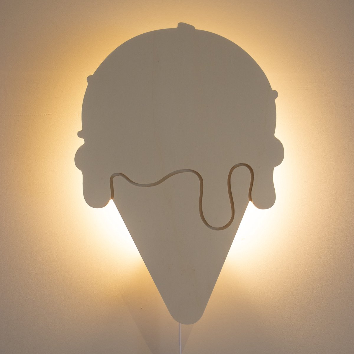 Houten wandlamp ~ IJsje