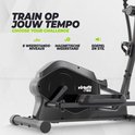 Zwarte crosstrainer met display, 8 weerstandsniveaus en magnetische weerstand voor een soepele en stille training.