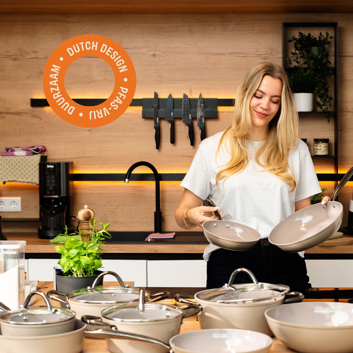 Cook & Pan 9-Delige Pannenset Taupe of Mind - PFAS vrij - Alle Warmtebronnen - Pannen Set met 7 jaar Garantie - Krasbestendige Anti Aanbaklaag - Vaatwasserbestendig - Gas, Inductie, Elektrisch, Oven - Koekenpan, Wokpan, Steelpan, Hapjespan, Kookpot – foto 6