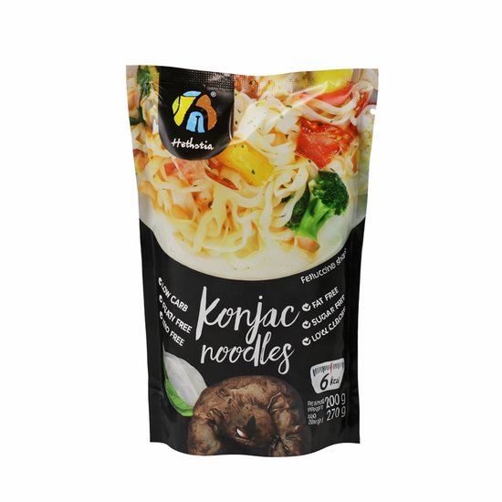 Emballage de nouilles konjac Hethstia, fettuccine, avec légumes et sauce. Faible en calories, glucides, sans gras et sans sucre.
