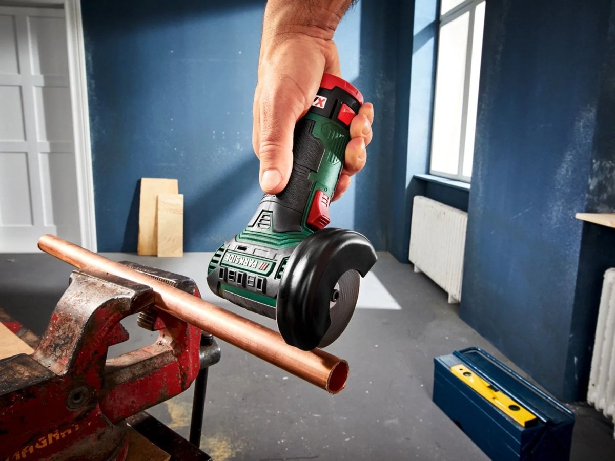 PARKSIDE Accu-haakse slijpmachine 12V zonder accu - Geschikt voor het slijpen, afbramen en borstelen van metaal en steen - Stationair toerental: 19.500 min⁻¹ - Doorslijpschijf: Ø76 mm - Exclusief accu en lader – foto 2