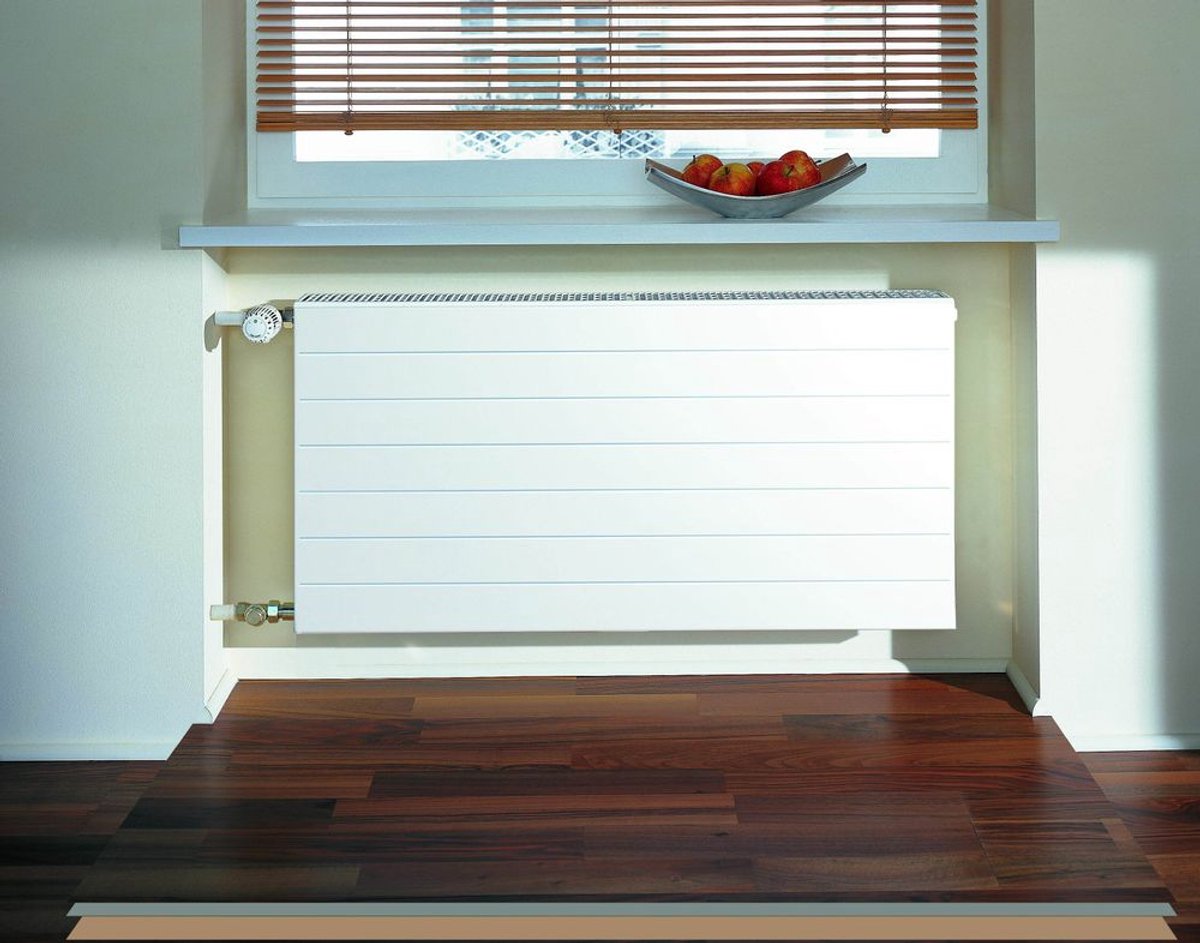 Kermi Therm X2 Line Vplus ventielradiator middenaansluiting type 22 605x1005mm ventielpositie links PLP220601001L1K