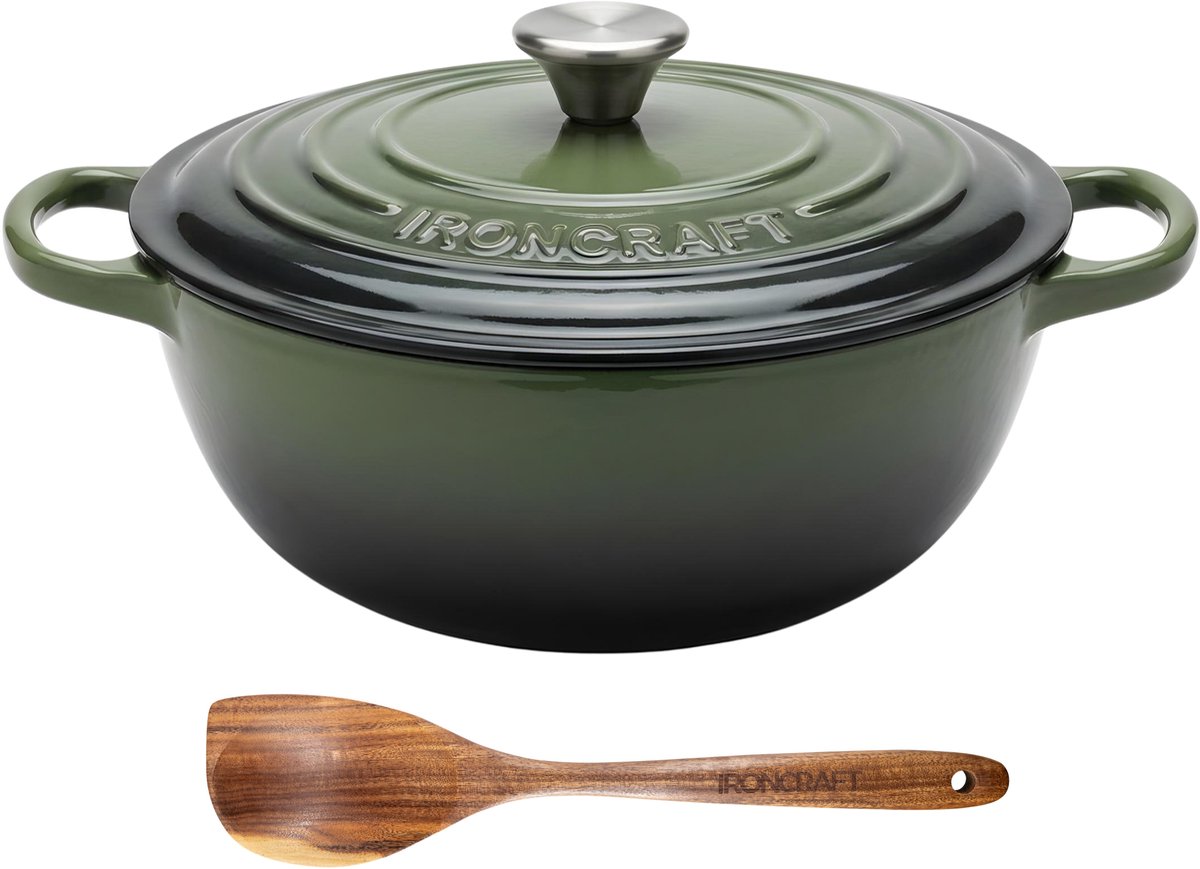 Ozocozy IRONCRAFT Gietijzeren Braadpan 4-6 Personen - 4,7L - Dutch Oven 26 cm - Alle Warmtebronnen incl. Inductie - Groen - Incl. Olijfhouten Kooklepel