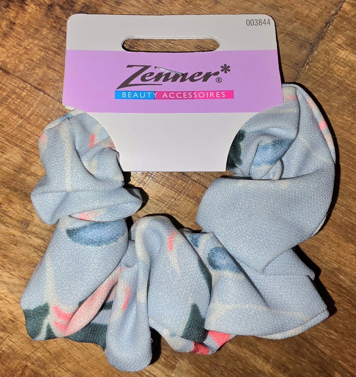 Zenner nr 003844 - scrunchie - blauw pastel - bloem motief - mat